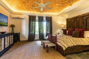 Alquiler Vacacional - 50 Steps to Beach 5 Min. Walk to Downtown 5th St. Playa's #1 Vacation Rental