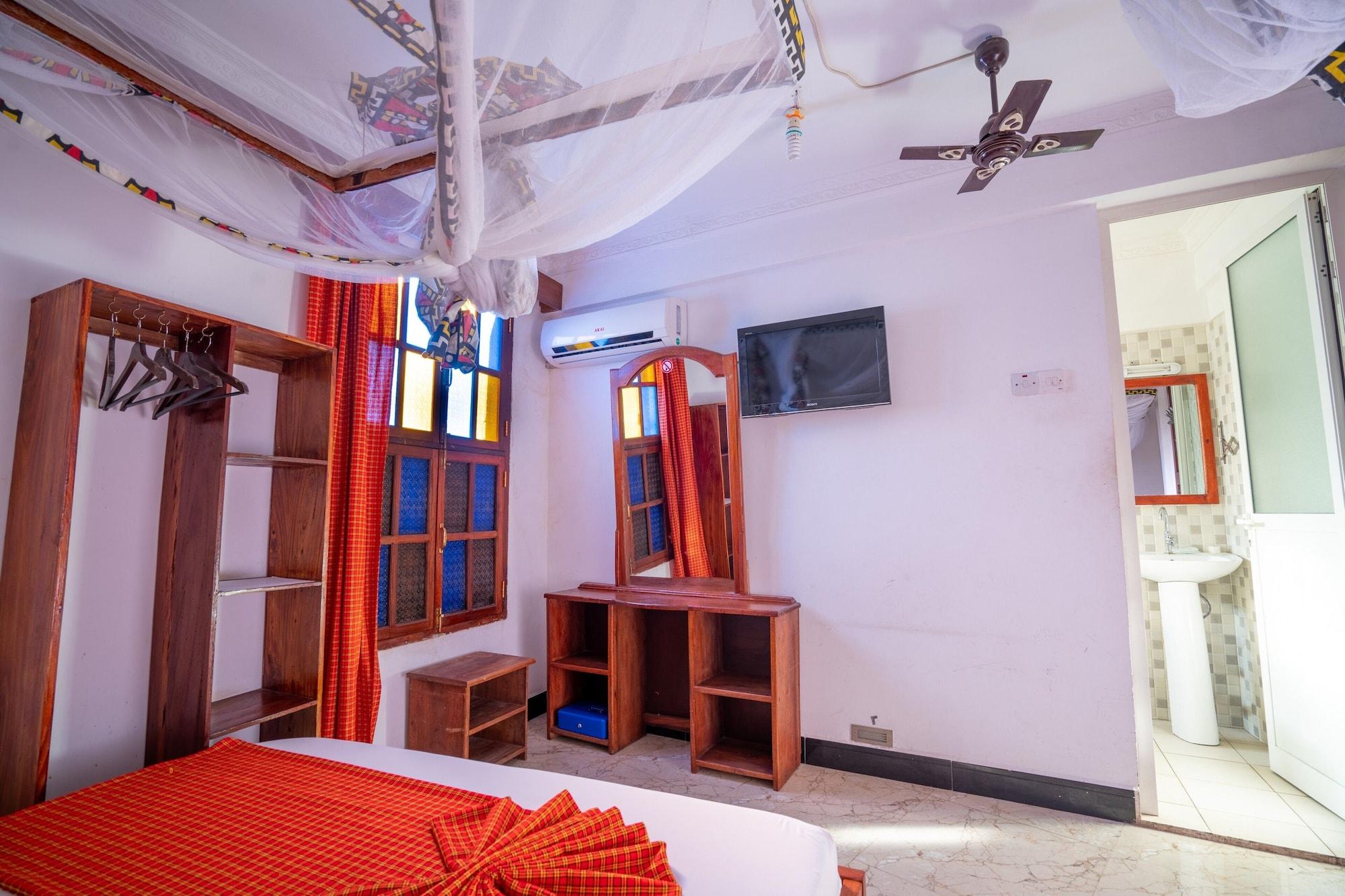 Varios Stonetown View Inn