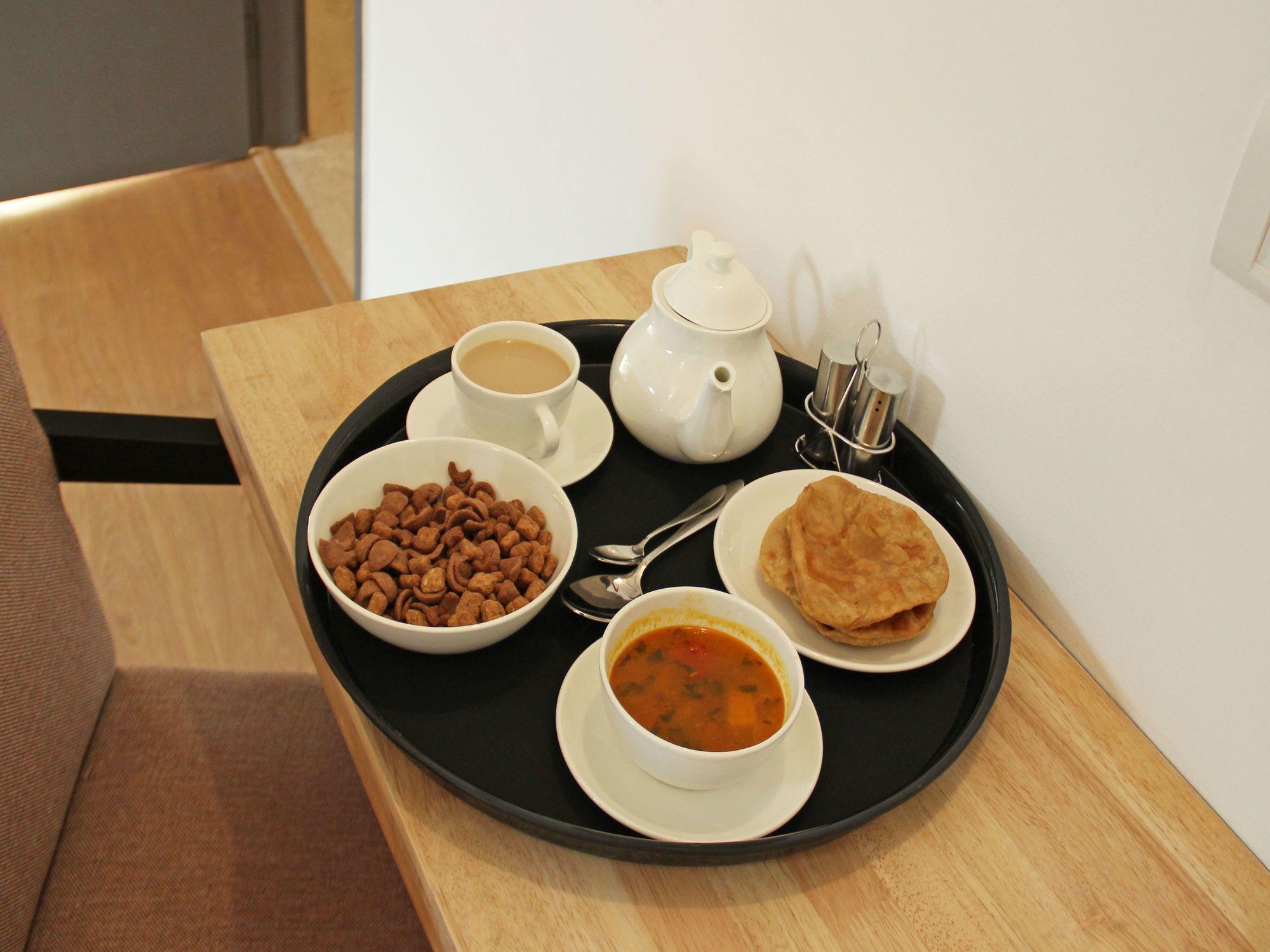 Restaurant OYO 10753 Hotel Triund Regency