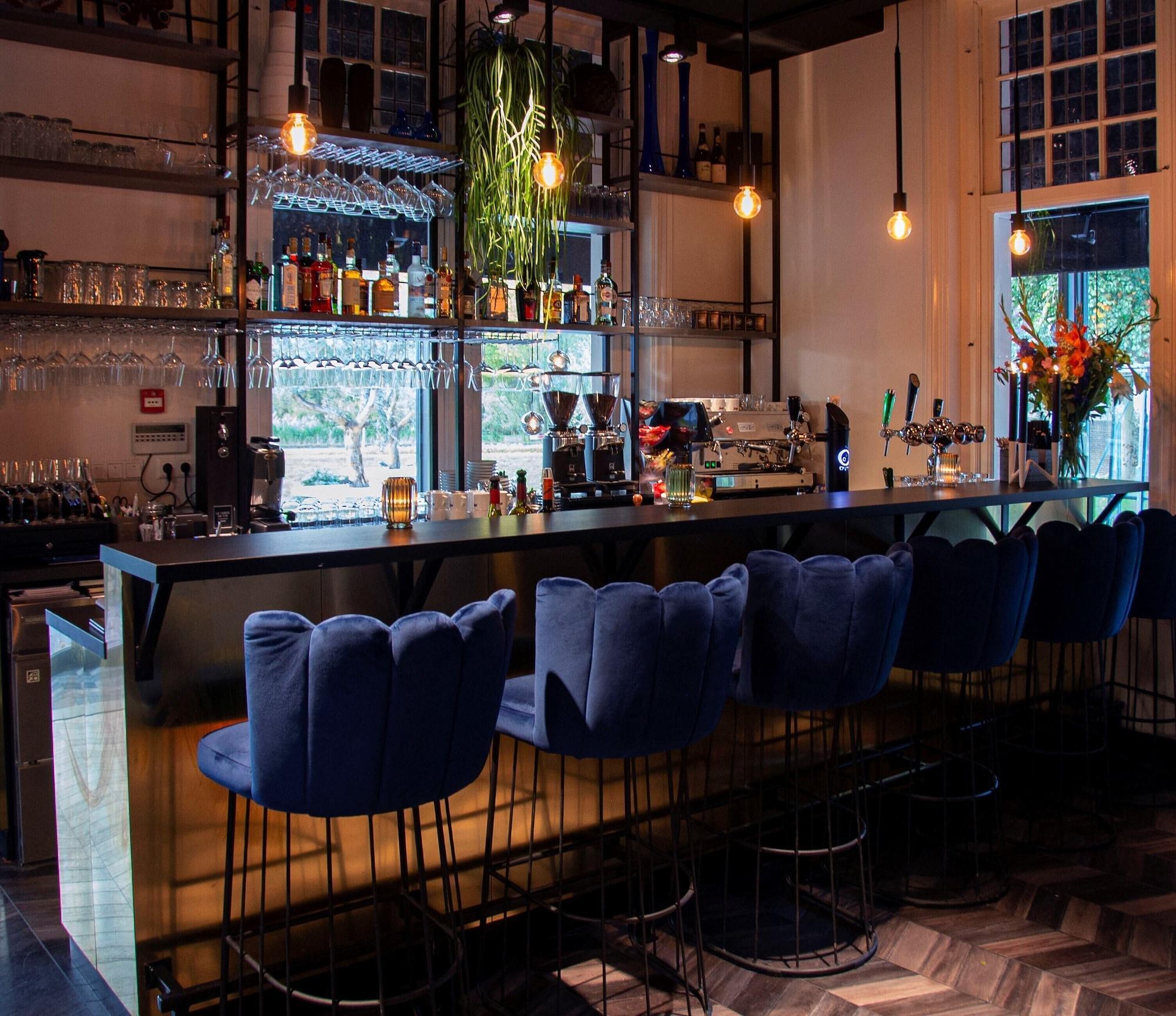 Bar/Salón Boutique Hotel WesterVilla