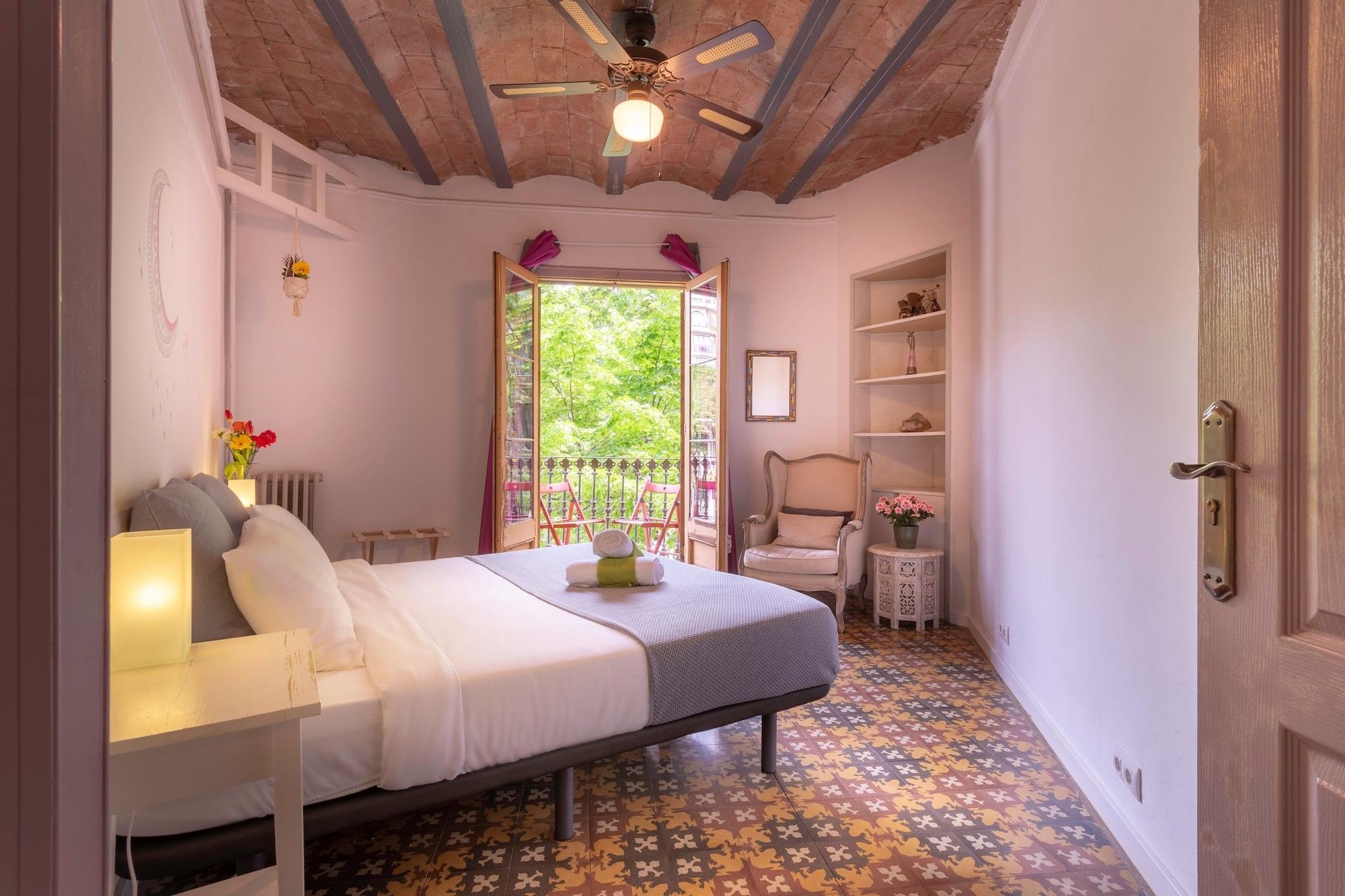 Varios Primavera Hostel