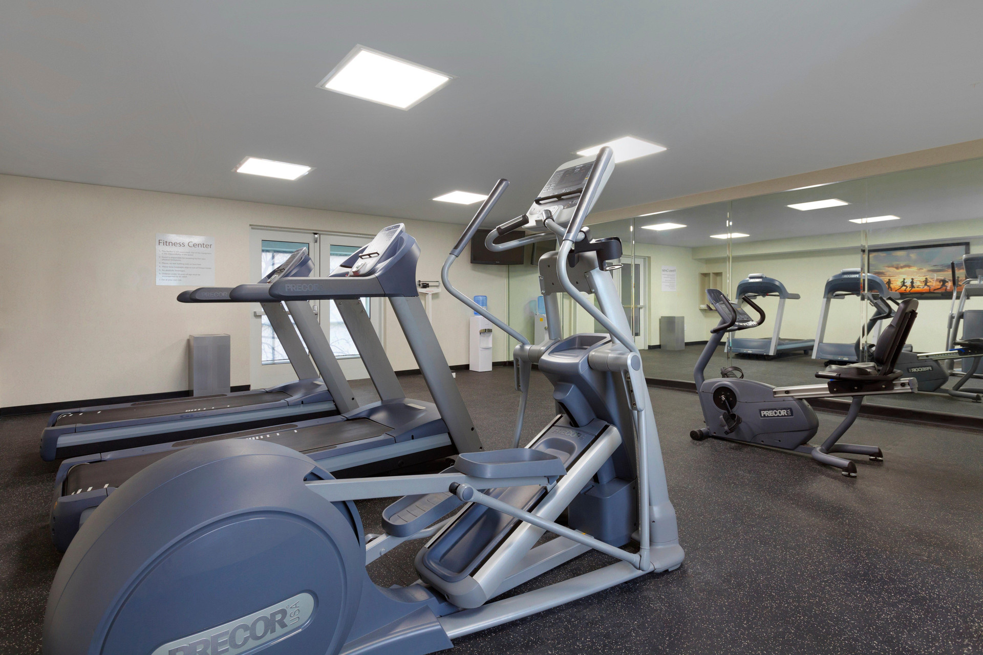 Instalaciones Recreativas Holiday Inn Express Williamsburg North by IHG