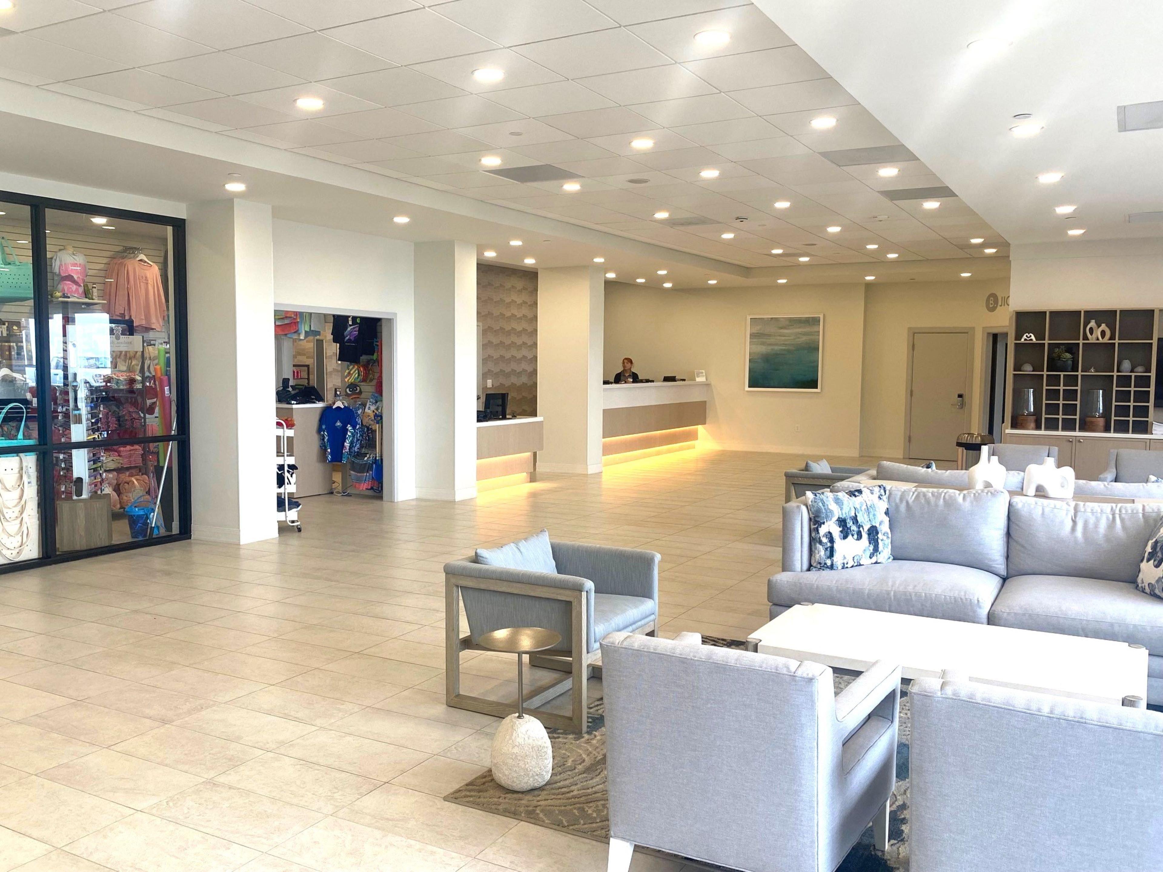 Vista Lobby Holiday Inn Resort: Galveston-On The Beach by IHG