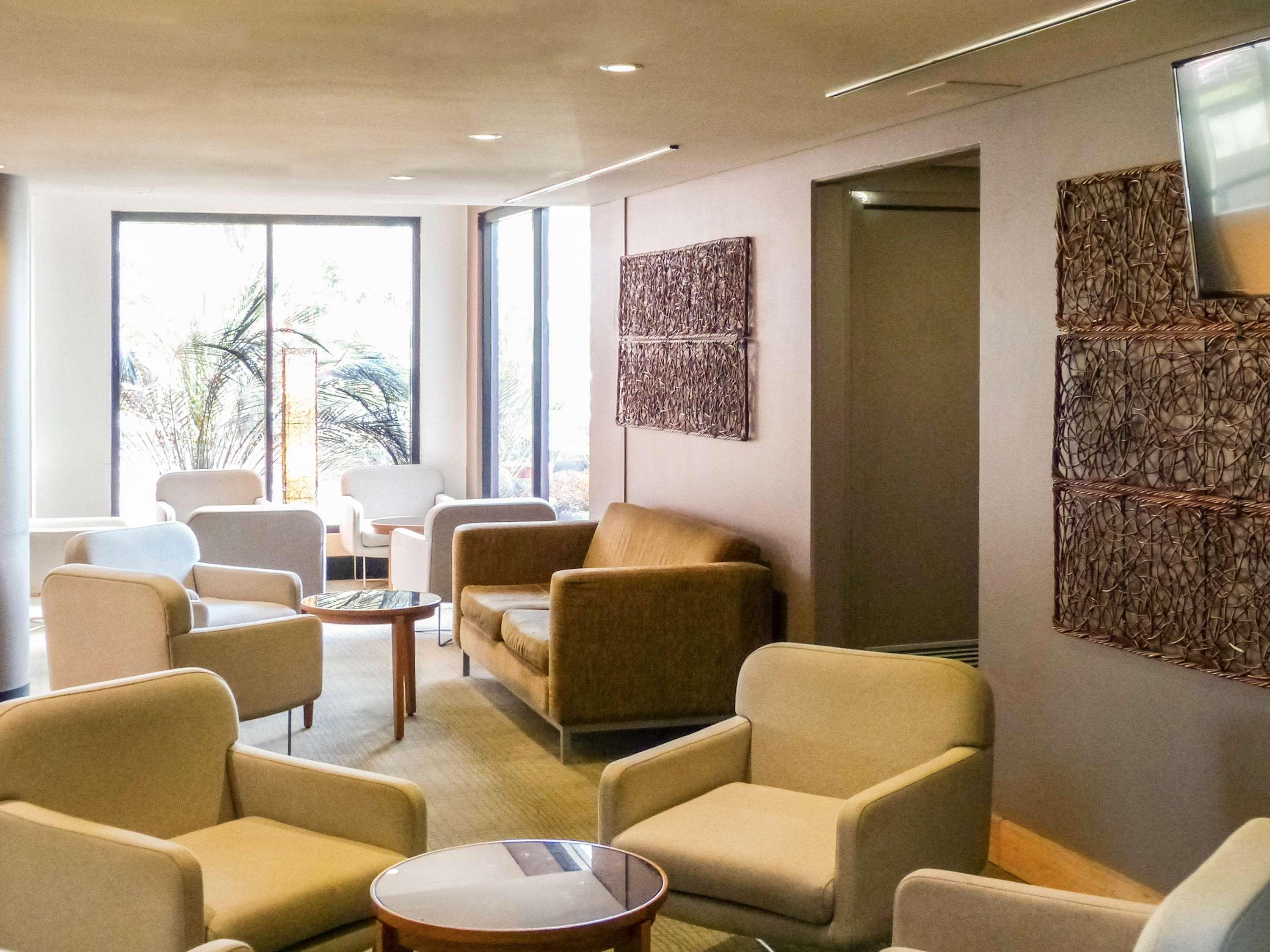 Vista Lobby ibis Sydney Thornleigh