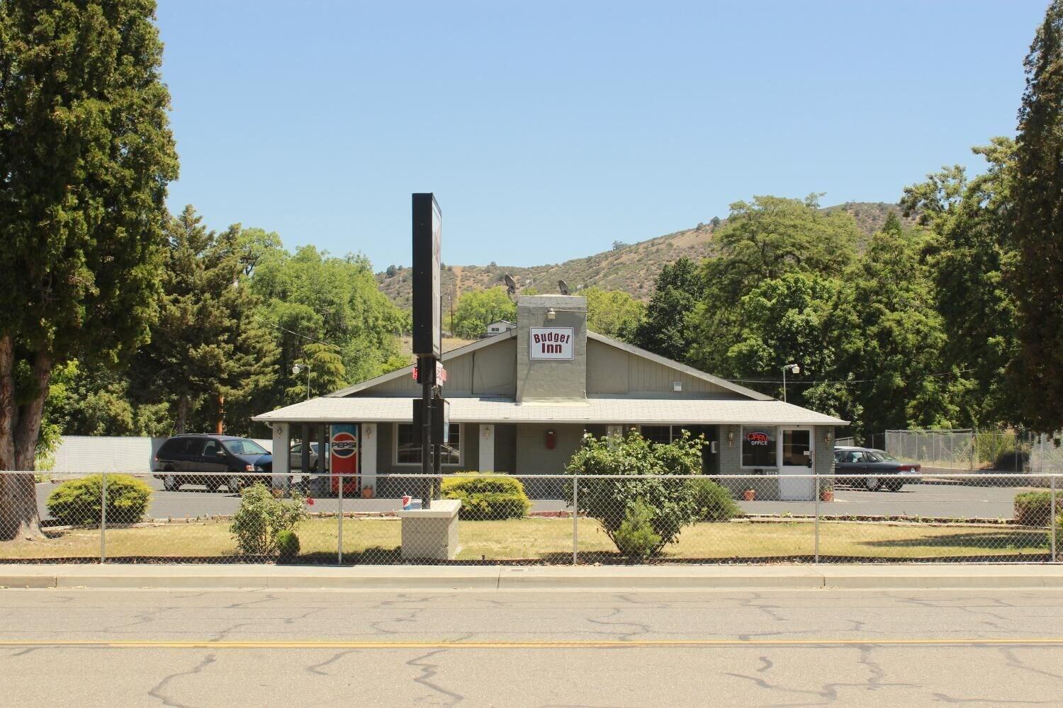 Vista Exterior Budget Inn Yreka