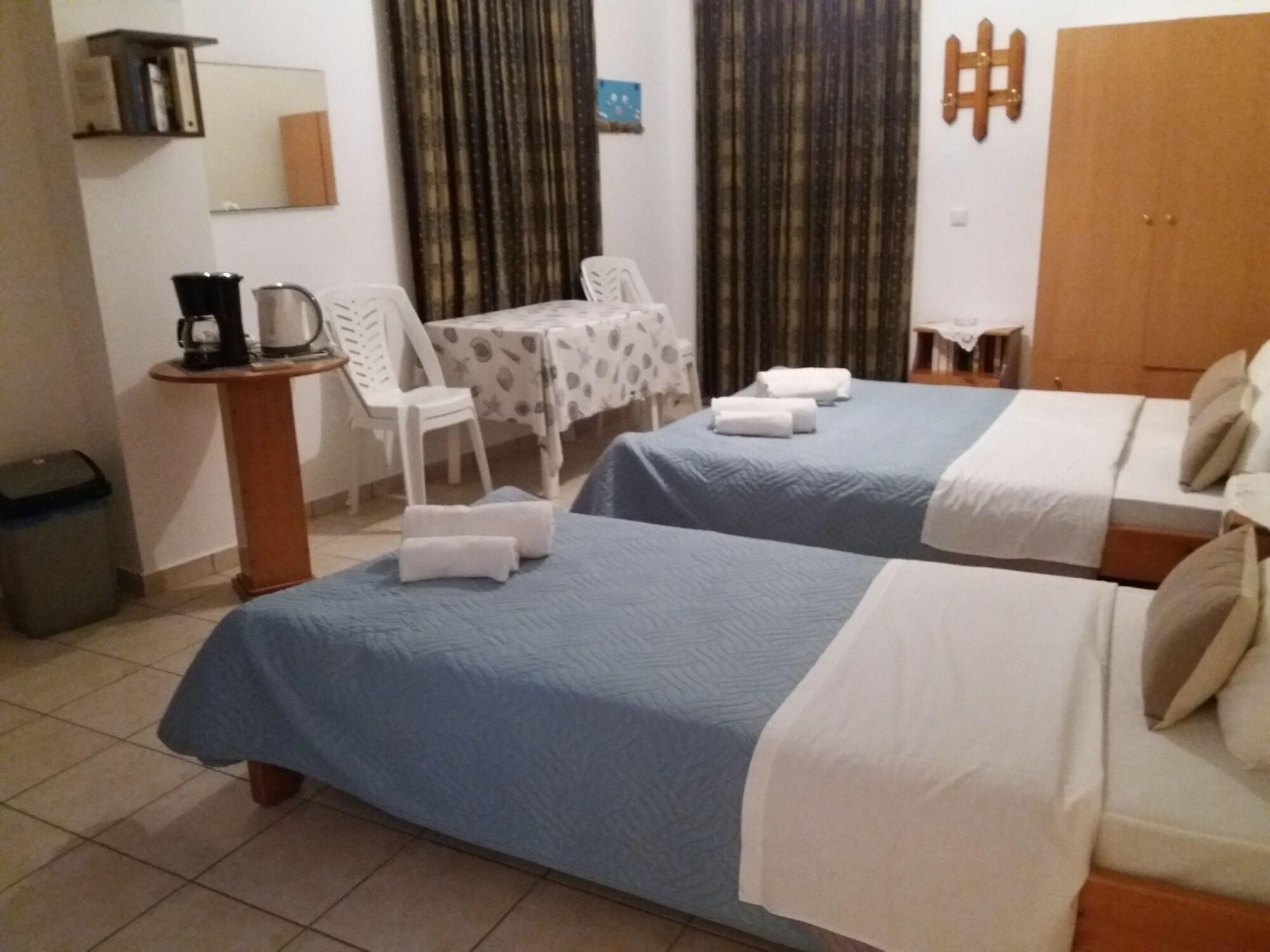 Habitación Eftihia Studios Lentas