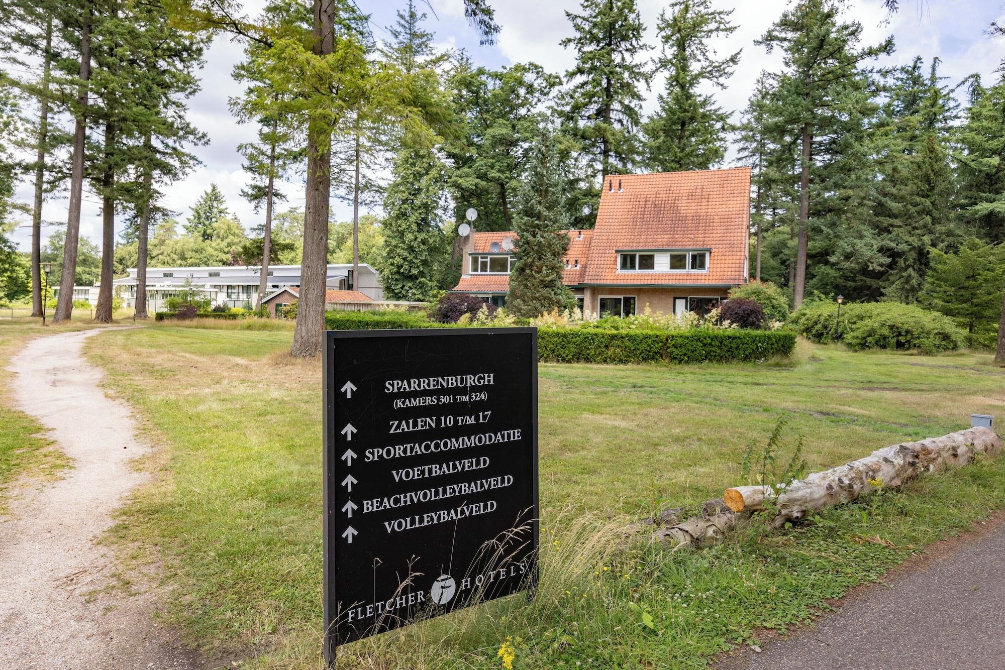 Vista Exterior Fletcher Hotel - Restaurant Victoria - Hoenderloo