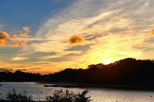 Alquiler Vacacional - The Loft at Oakland Beach 5 minutes from TF green airport.. Amazing Sunsets!