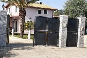 Alquiler Vacacional - The three Floriana flowers