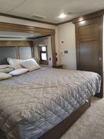 Alquiler Vacacional - 2019 40' 5th wheel on quiet property in the country with spectacular river views