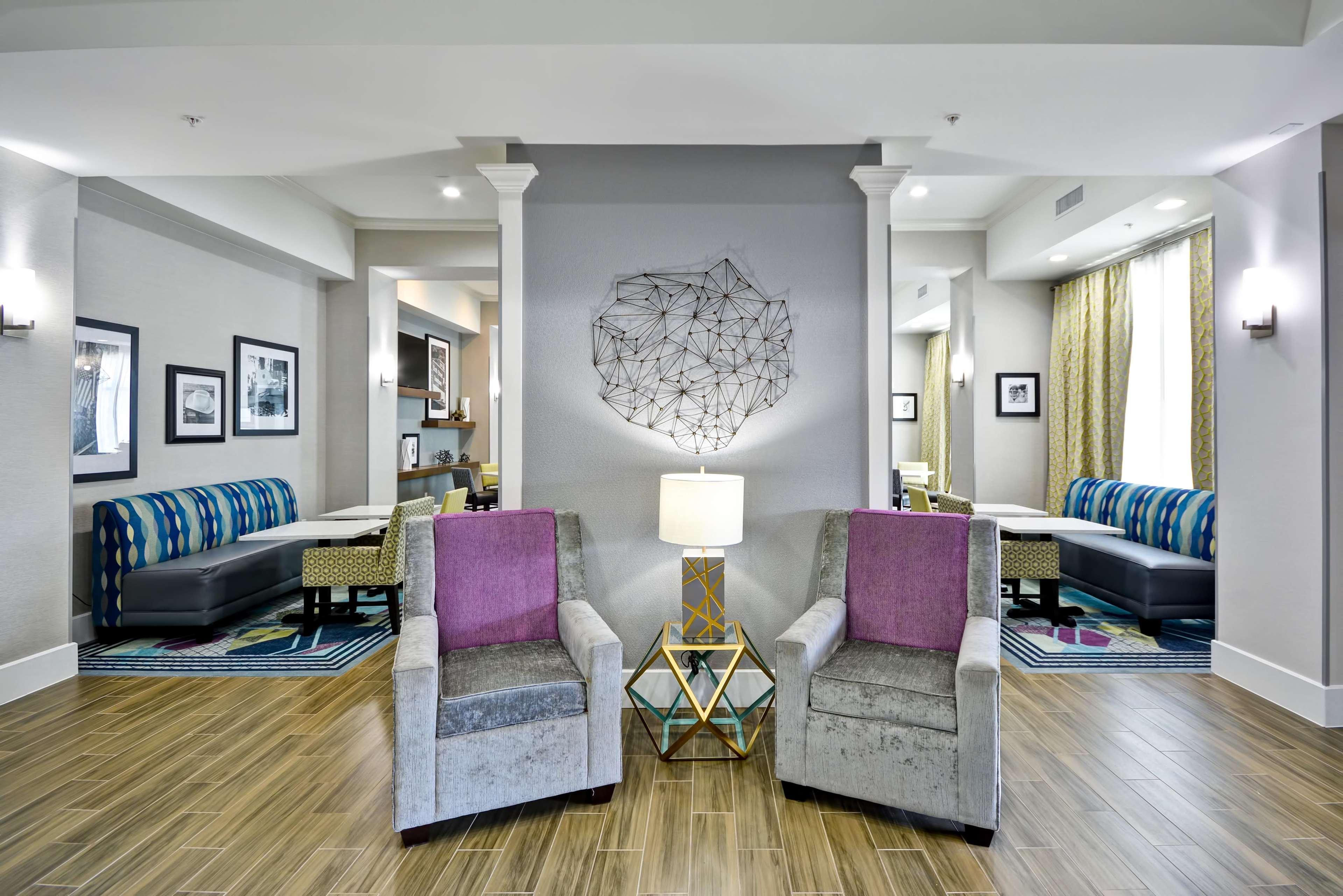 Vista Lobby Hampton Inn Kyle, TX