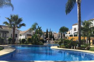 Alquiler Vacacional - Marbella, Nueva Andalucia <br>Groundfloor flat /2bed&2bath/ private garden /3pools/