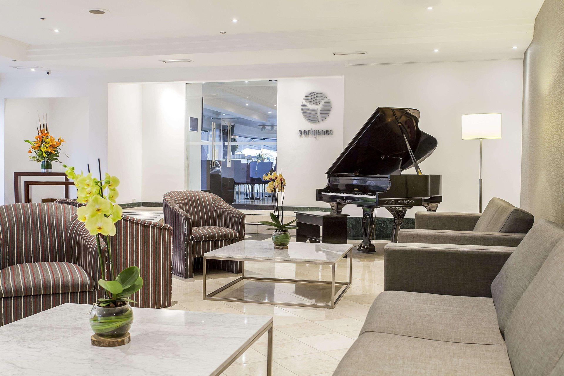 Vista Lobby Radisson Bogota Metrotel