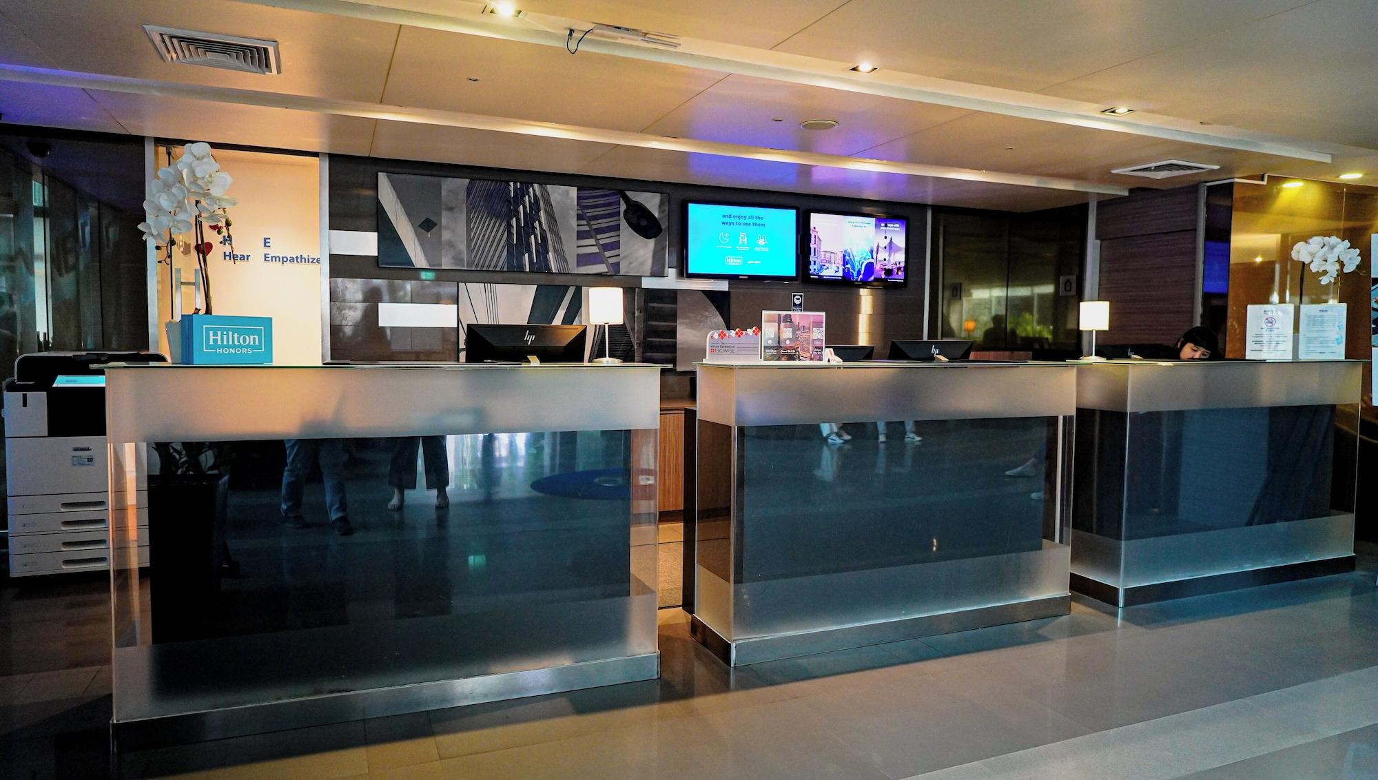 Vista Lobby Hilton Garden Inn Bangkok Silom
