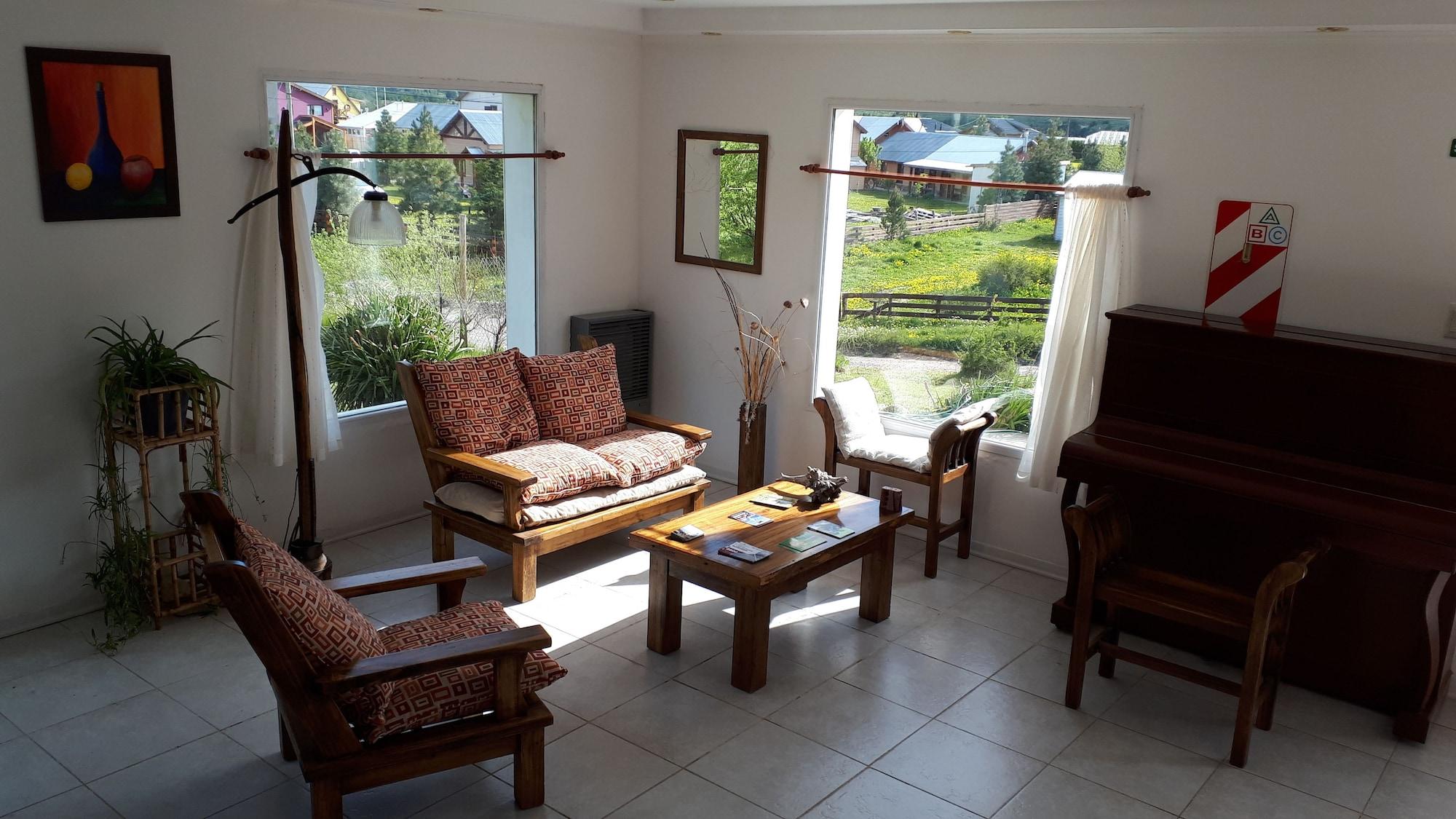 Vista Lobby Hosteria Tranqueras de El Chalten