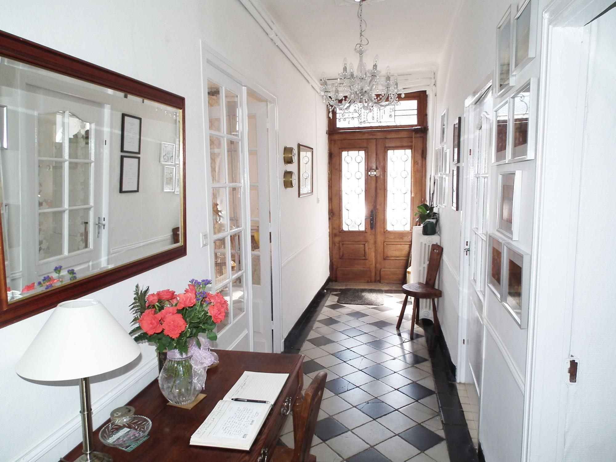 Vista Lobby Maison de Fortitude