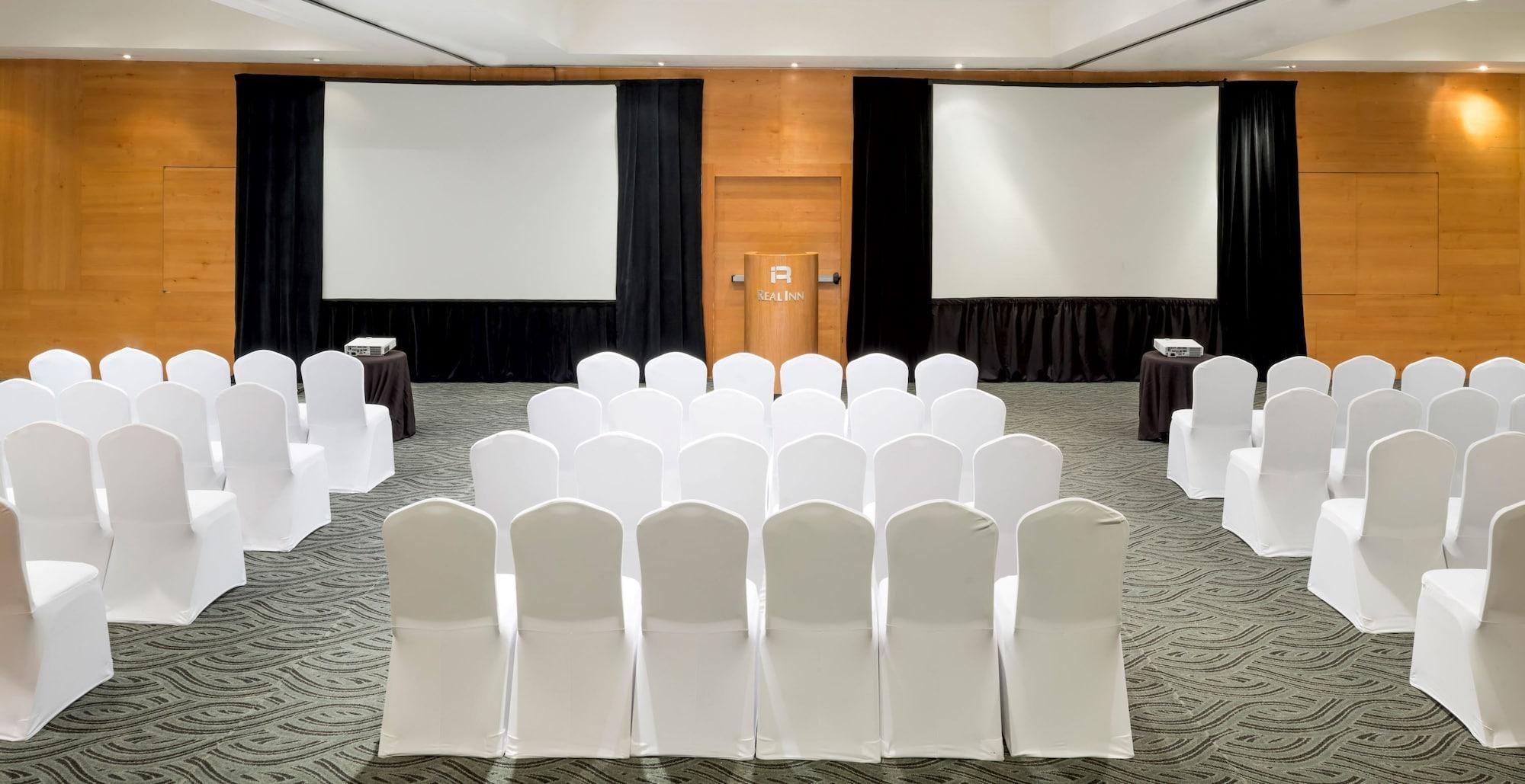 Vista Lobby Real Inn Perinorte