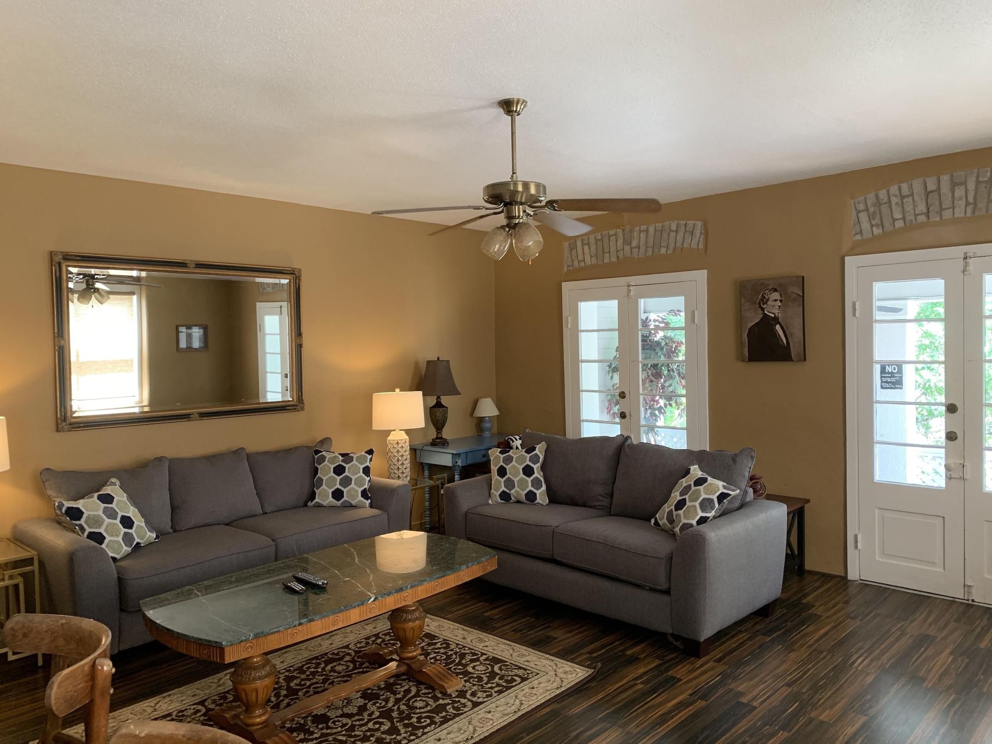 Comodidades del Alojamiento The Schmitz Bed & Breakfast