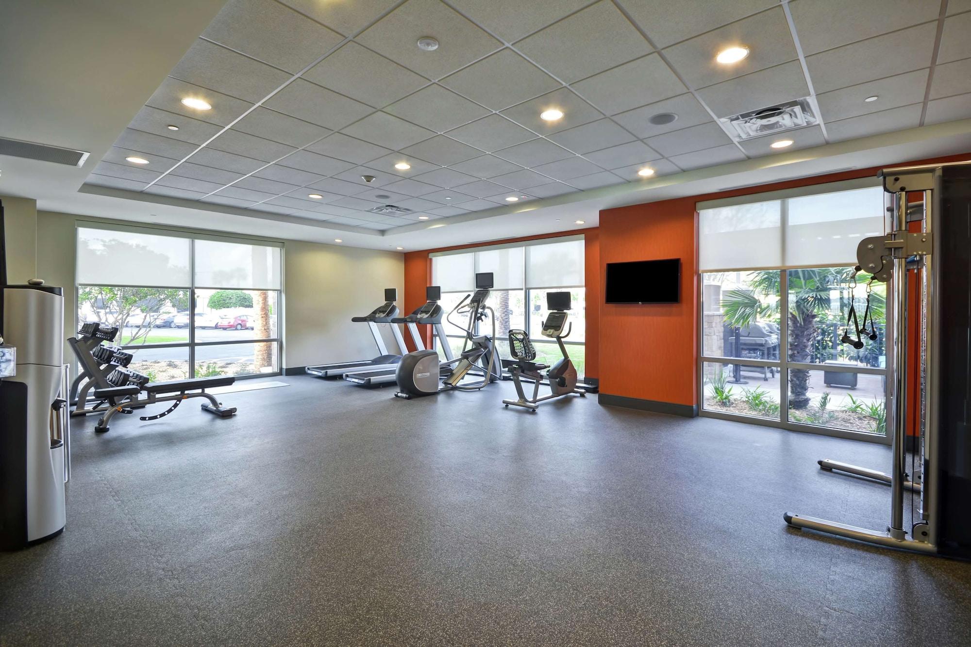 Gimnasio Home2 Suites by Hilton St. Simon's Island