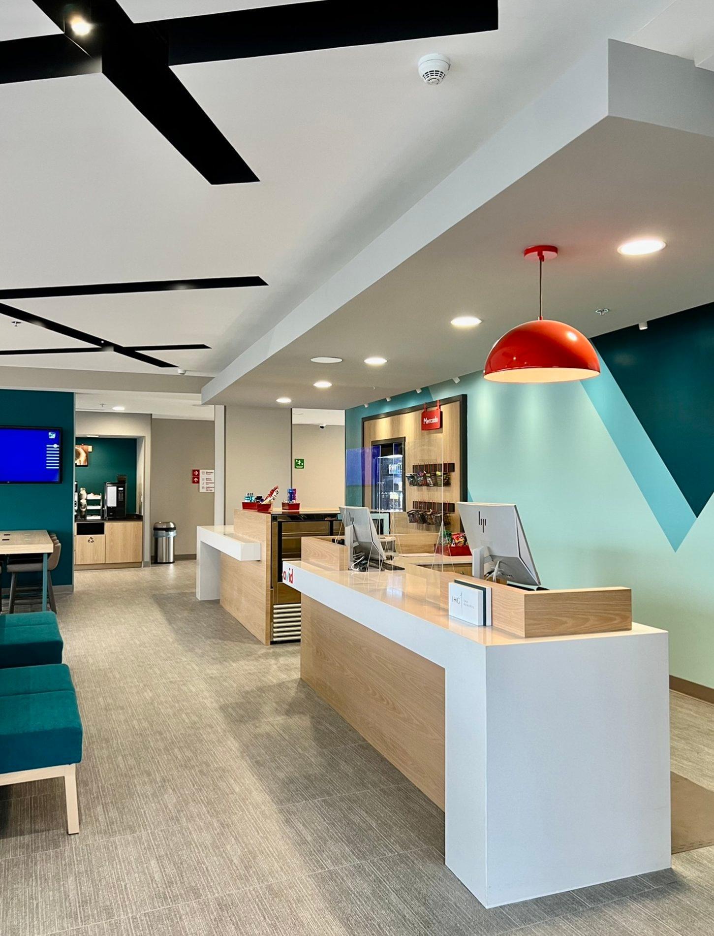 Vista Exterior avid hotel Guadalajara Av Vallarta PTE by IHG