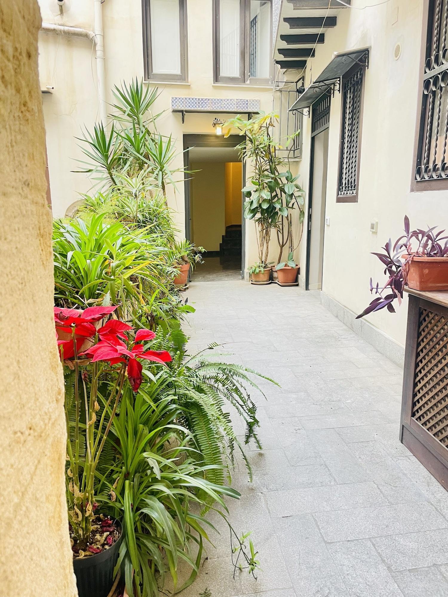 Vista Lobby Bellaroto Suite & Spa