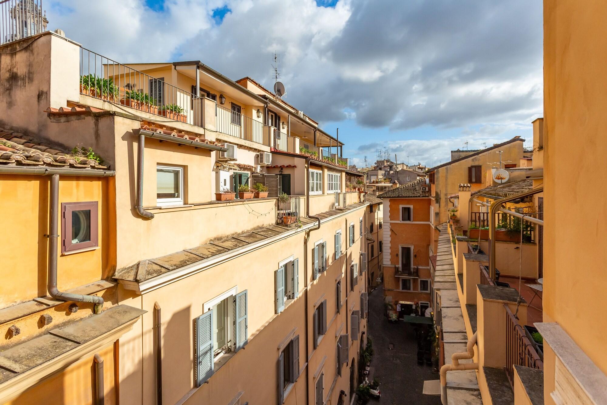 Varios Daplace - La Mongolfiera Rooms in Navona