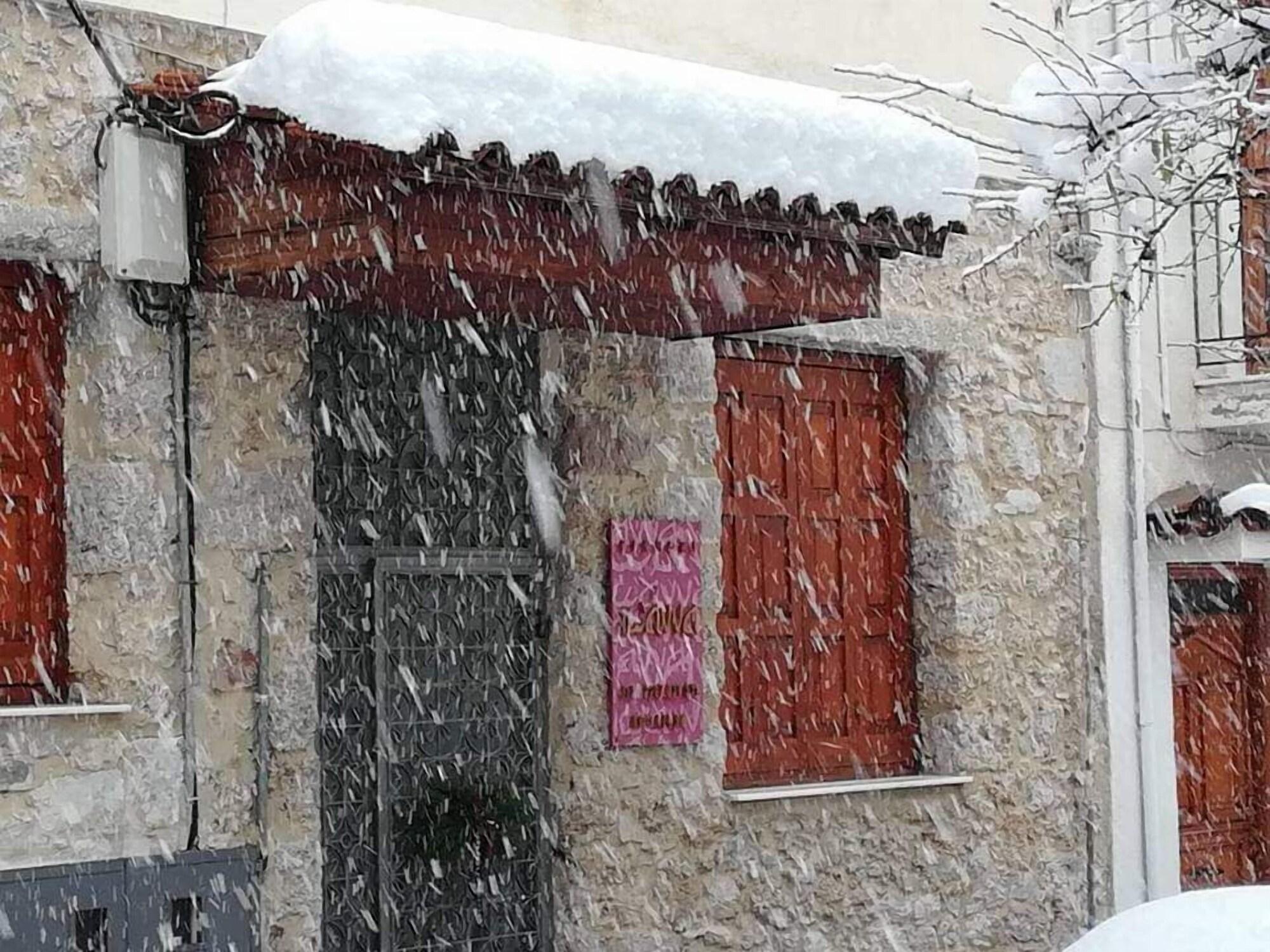 Vista Exterior Guest House Ioanna
