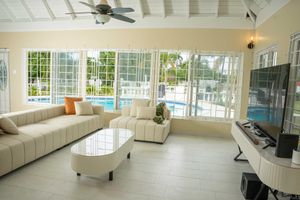 Alquiler Temporario - Newly Renovated!! COCO PALMS - Exclusive villa with private pool/beach access.