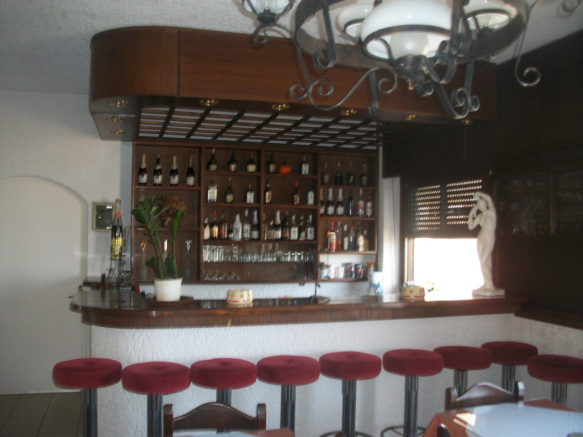 Bar/Salón Efi Hotel