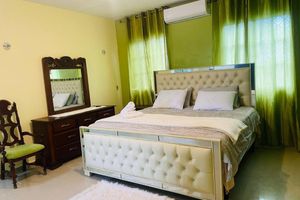 Paquete - Paris London House in Samana