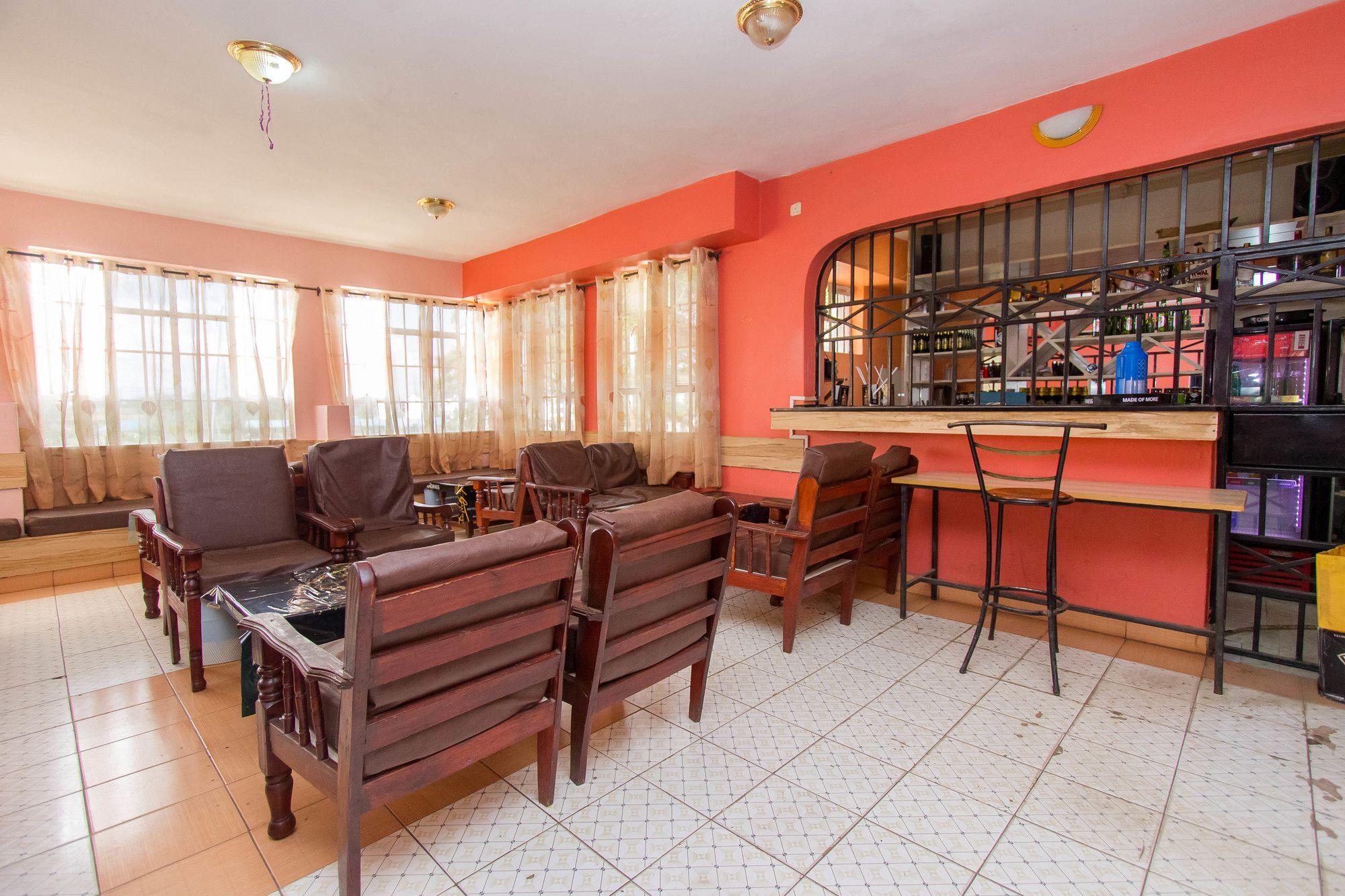 Bar/Salón Dafam Hotel