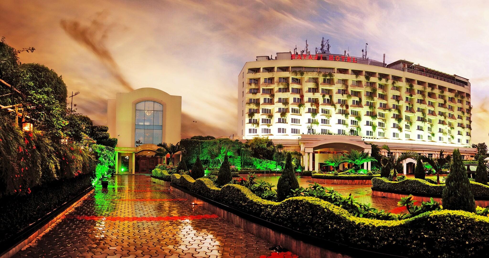 Vista Exterior Sayaji Indore