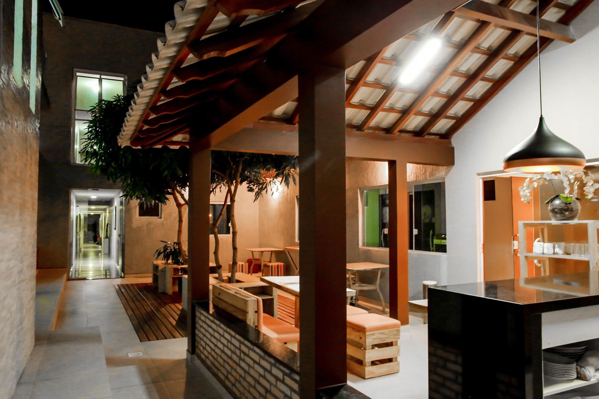 Bar/Salón Teresina Hotel