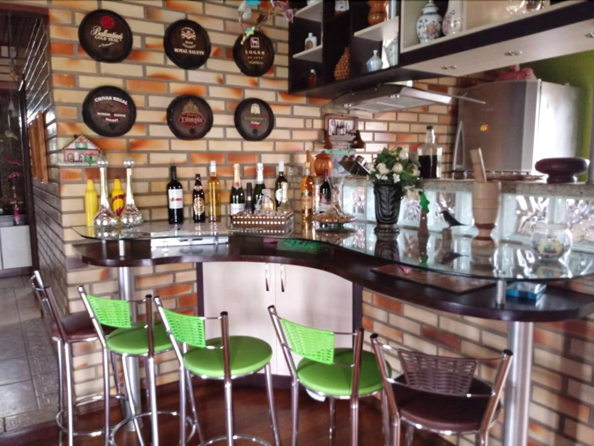Bar/Salón Pousada Vó Liane