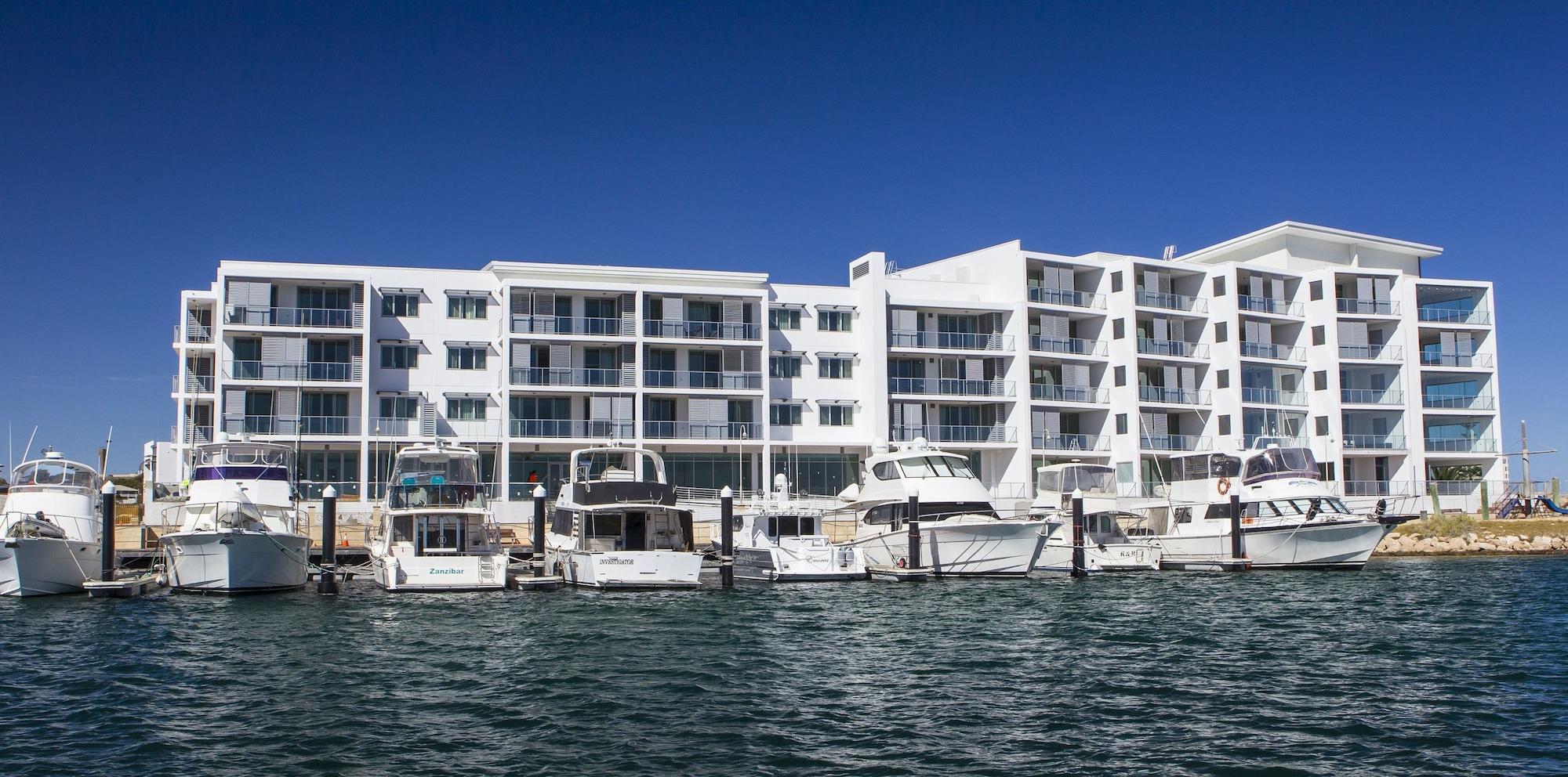 Varios Mantra Geraldton