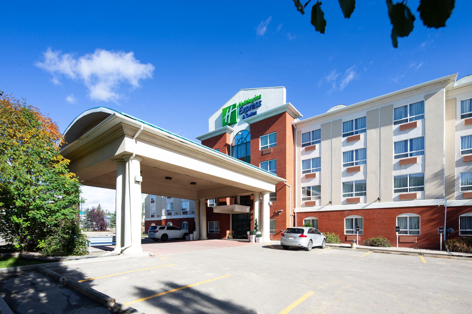 Vista Exterior Holiday Inn Express Hotel & Suites Edson by IHG