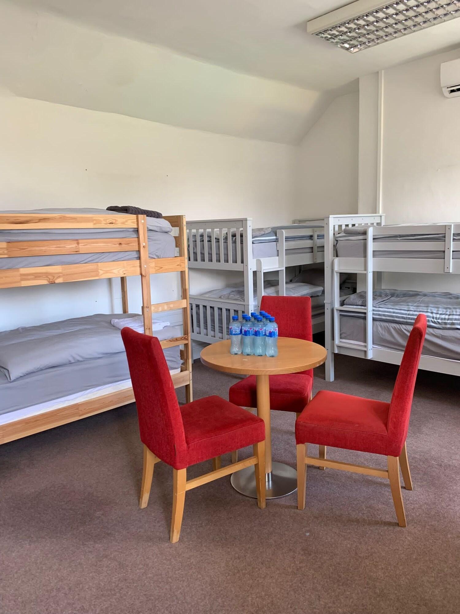 Varios Eden Quay Lodge