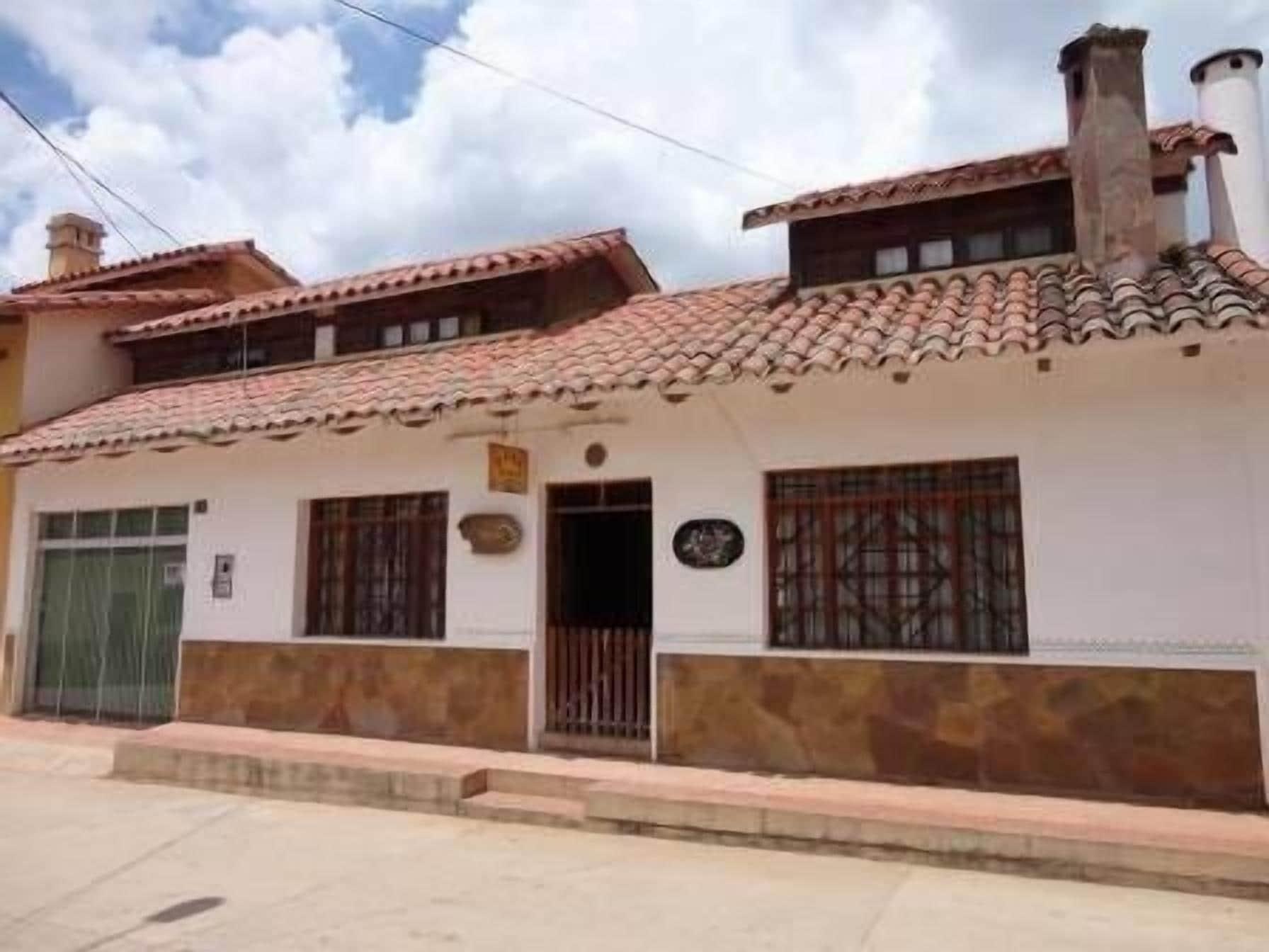 Varios Posada Guasu