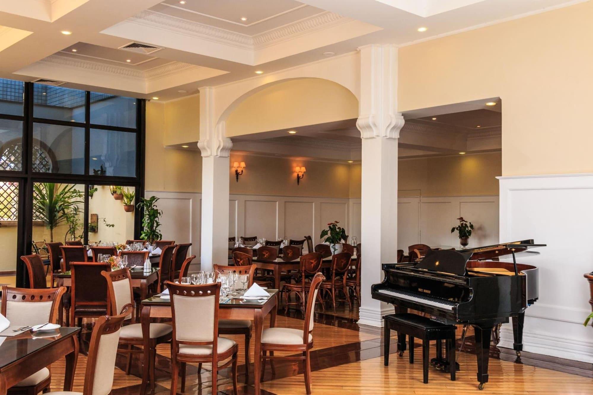 Restaurant Marques Plaza Hotel