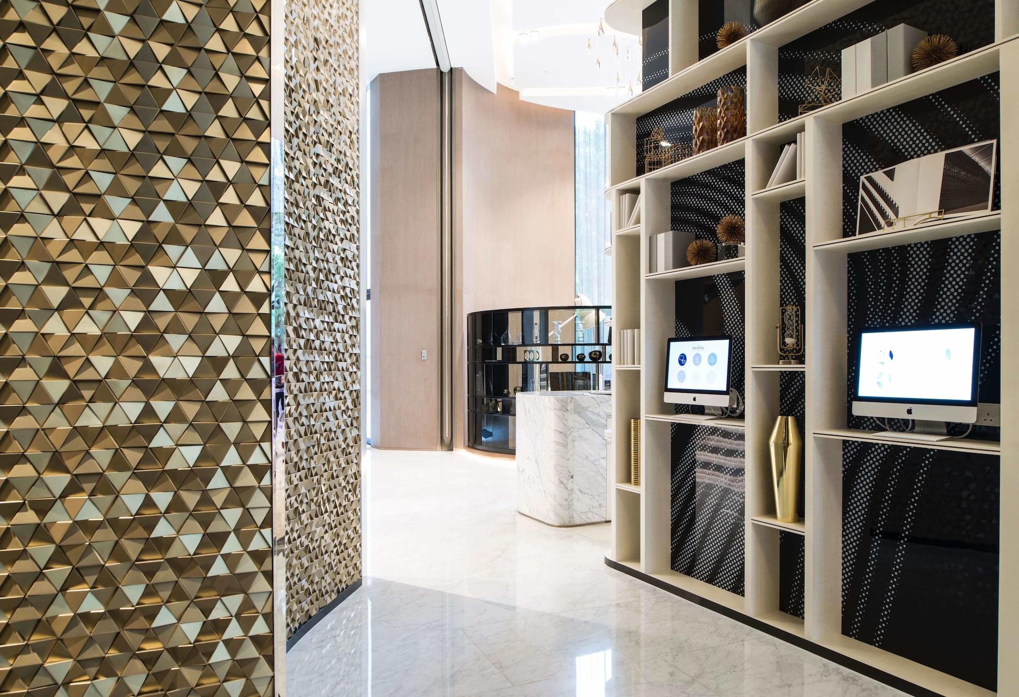 Vista Lobby Novotel Singapore on Stevens