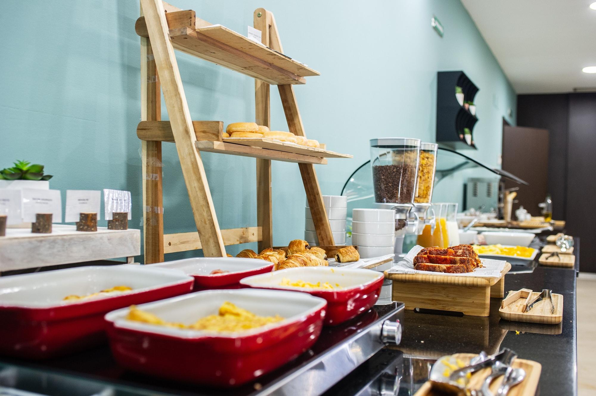 Restaurant AZZ Pamplona Norte