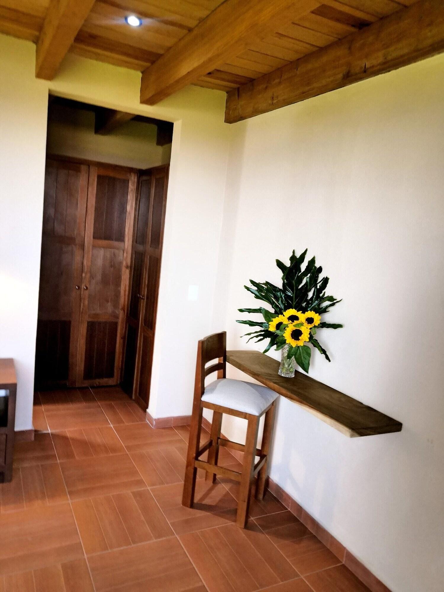 Varios Hotel 7 Cabañas