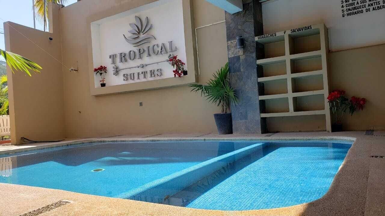 Vista Exterior TROPICAL SUITE