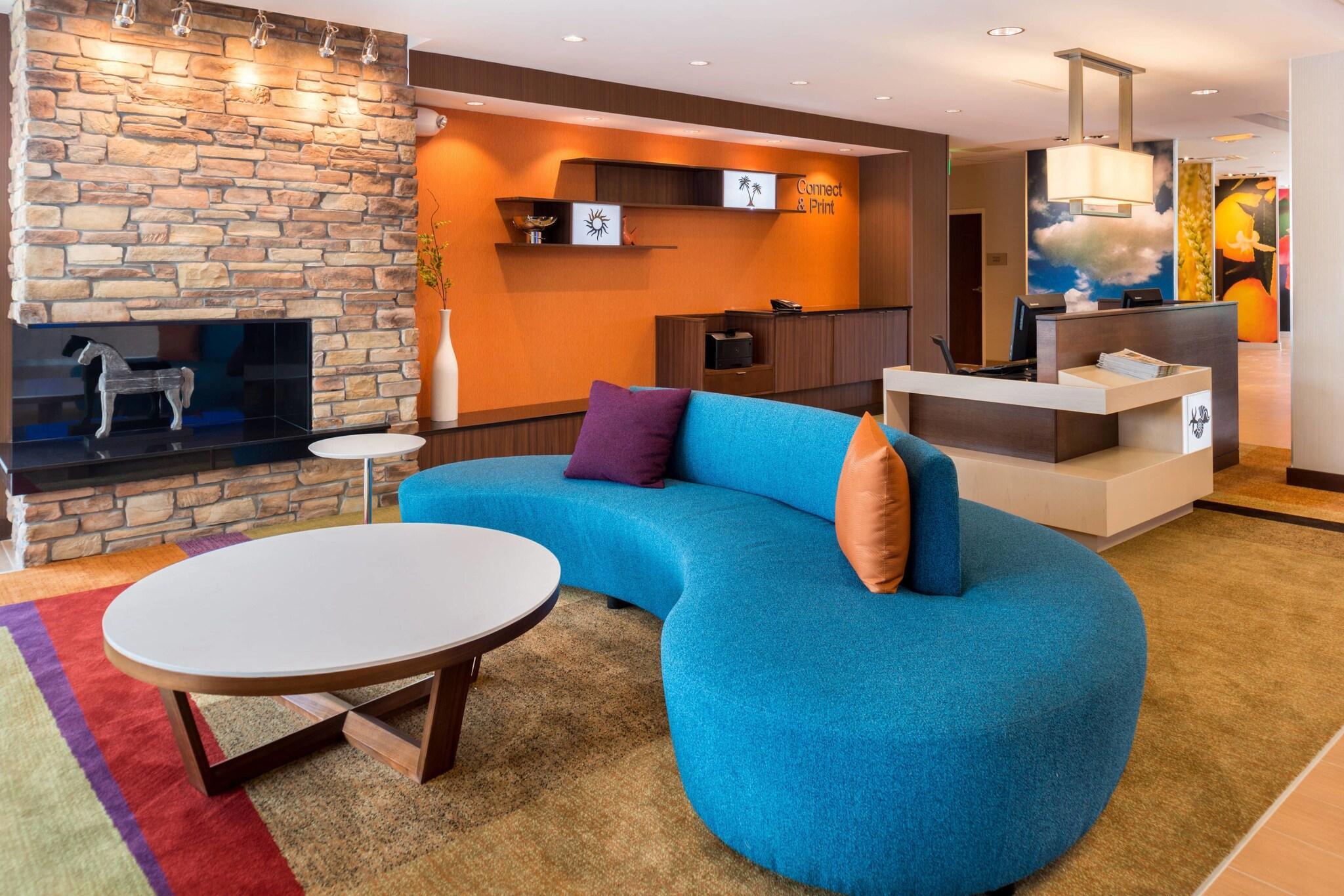 Vista Lobby Fairfield Inn & Suites by Marriott Orlando East/UCF Area