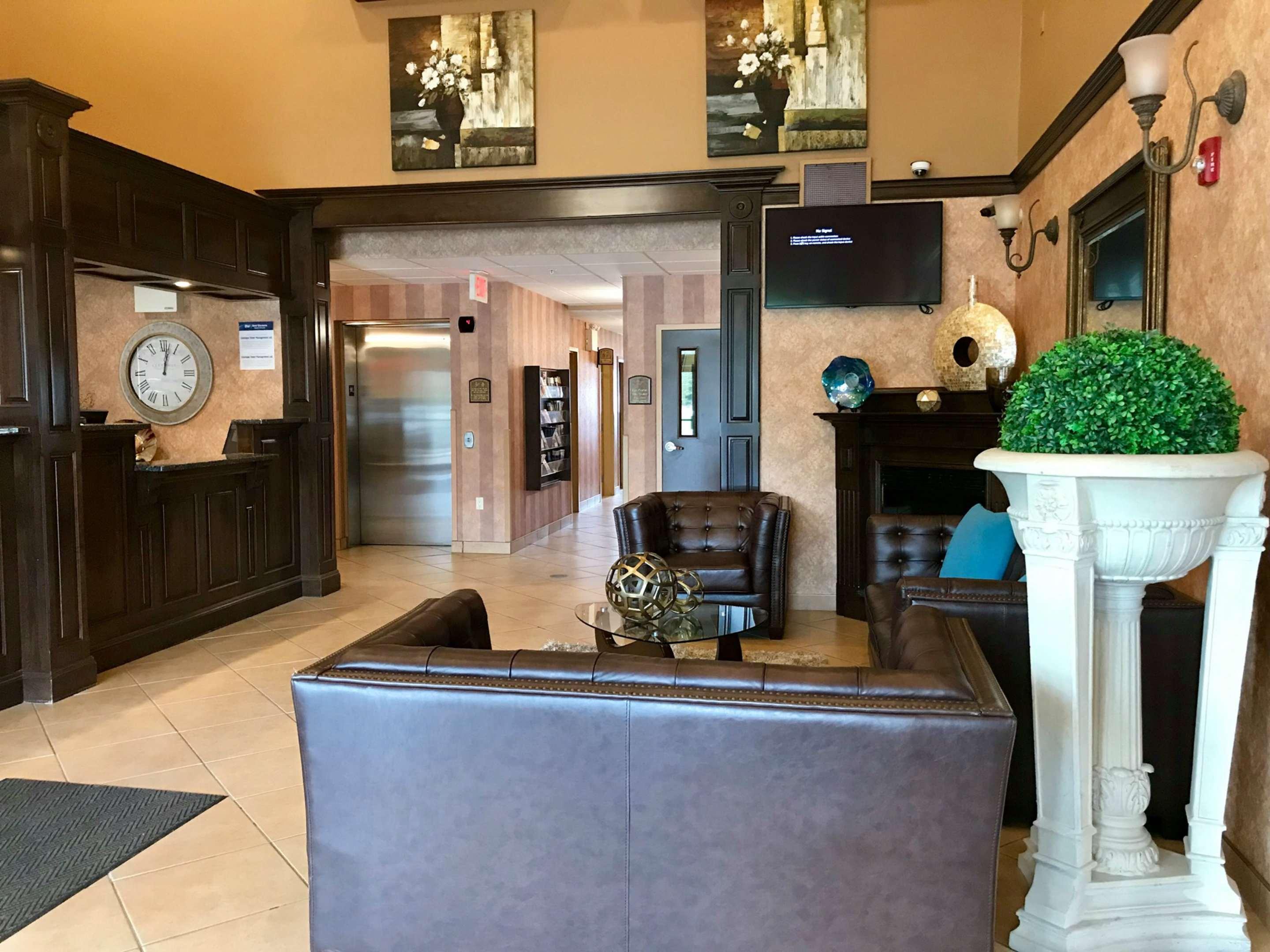 Vista Lobby Best Western Plus Fredericton Hotel & Suites