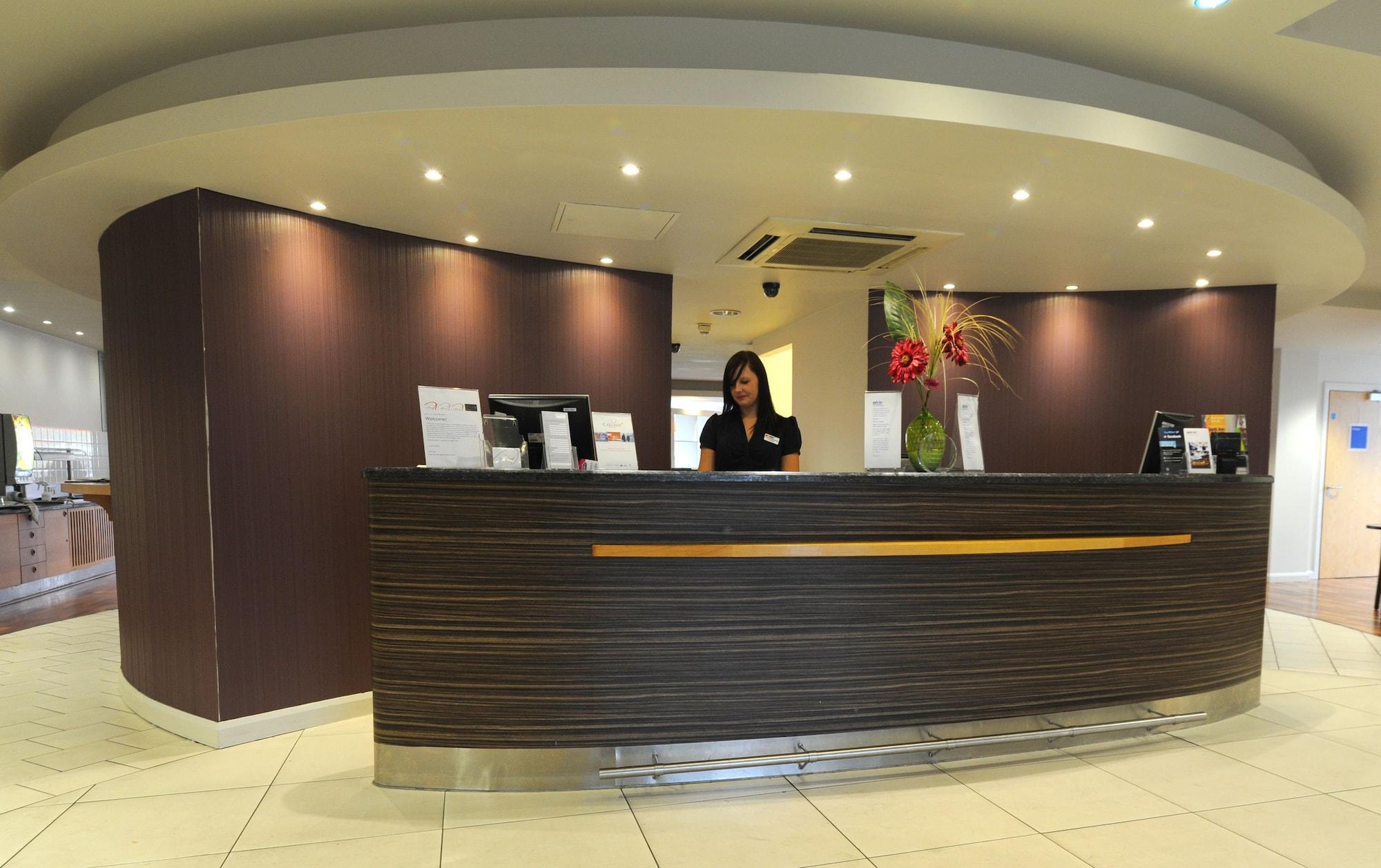 Vista Lobby Park Inn by Radisson Birmingham Walsall M6 J9