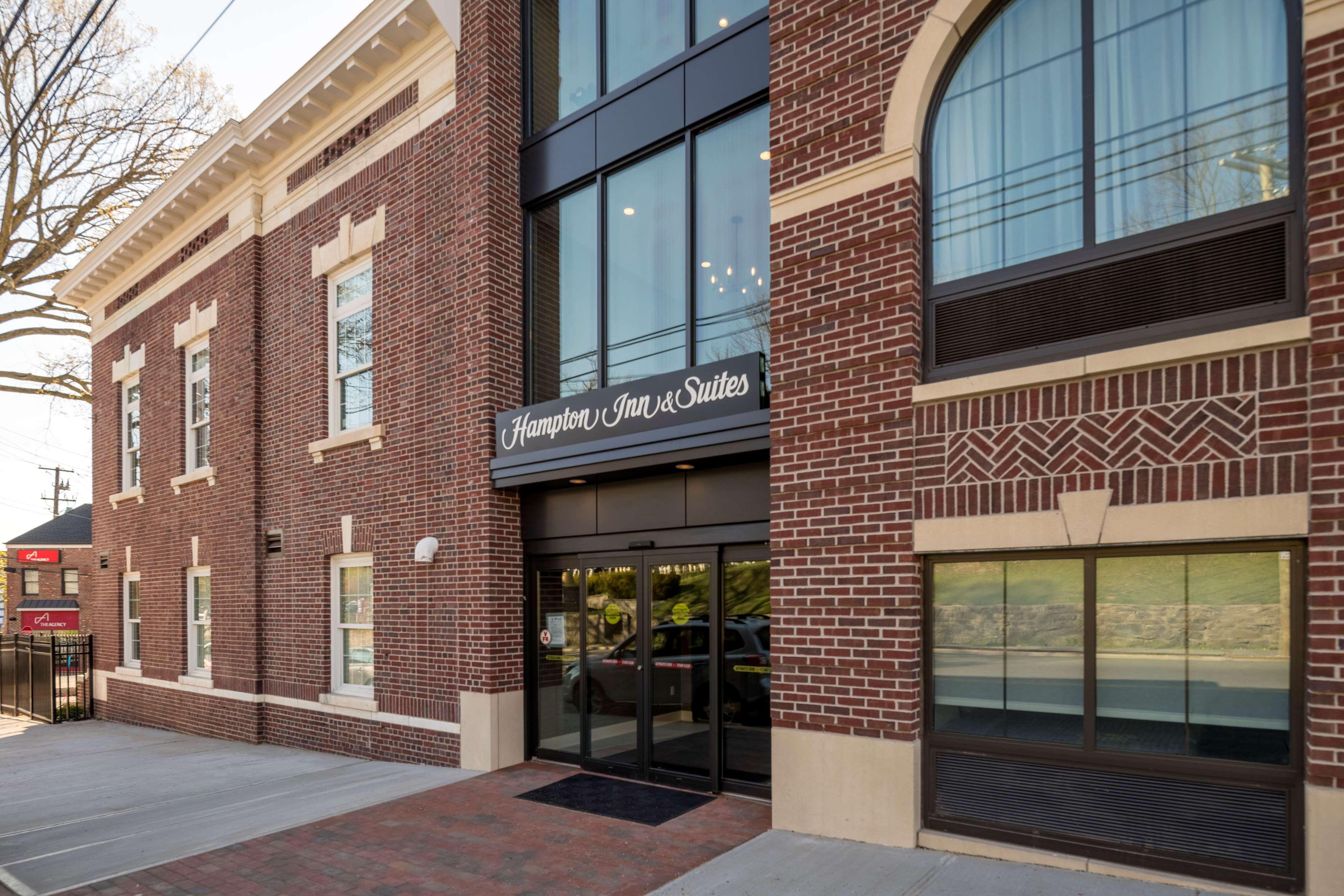 Vista Exterior Hampton Inn & Suites Huntington Downtown