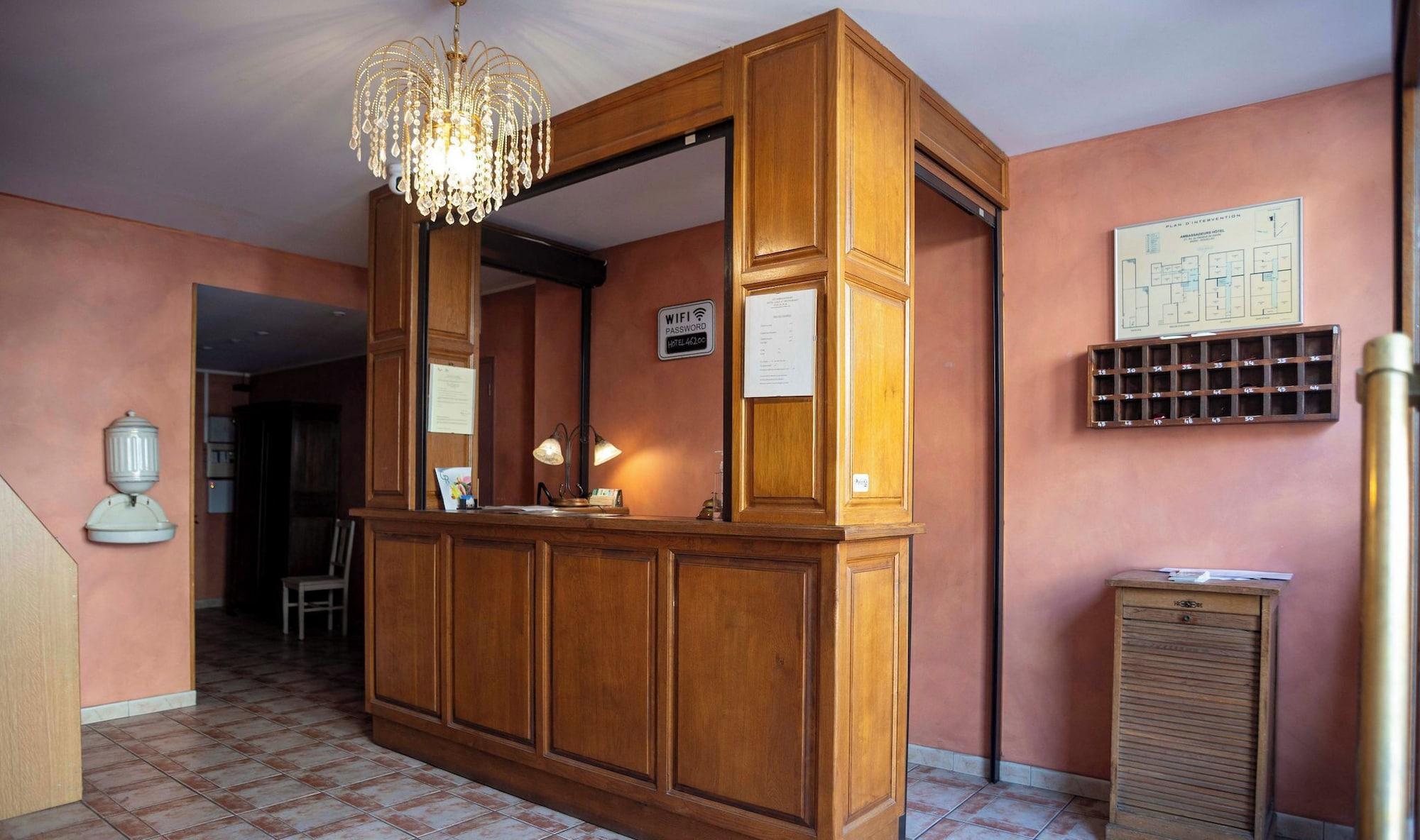 Vista Lobby Les Ambassadeurs