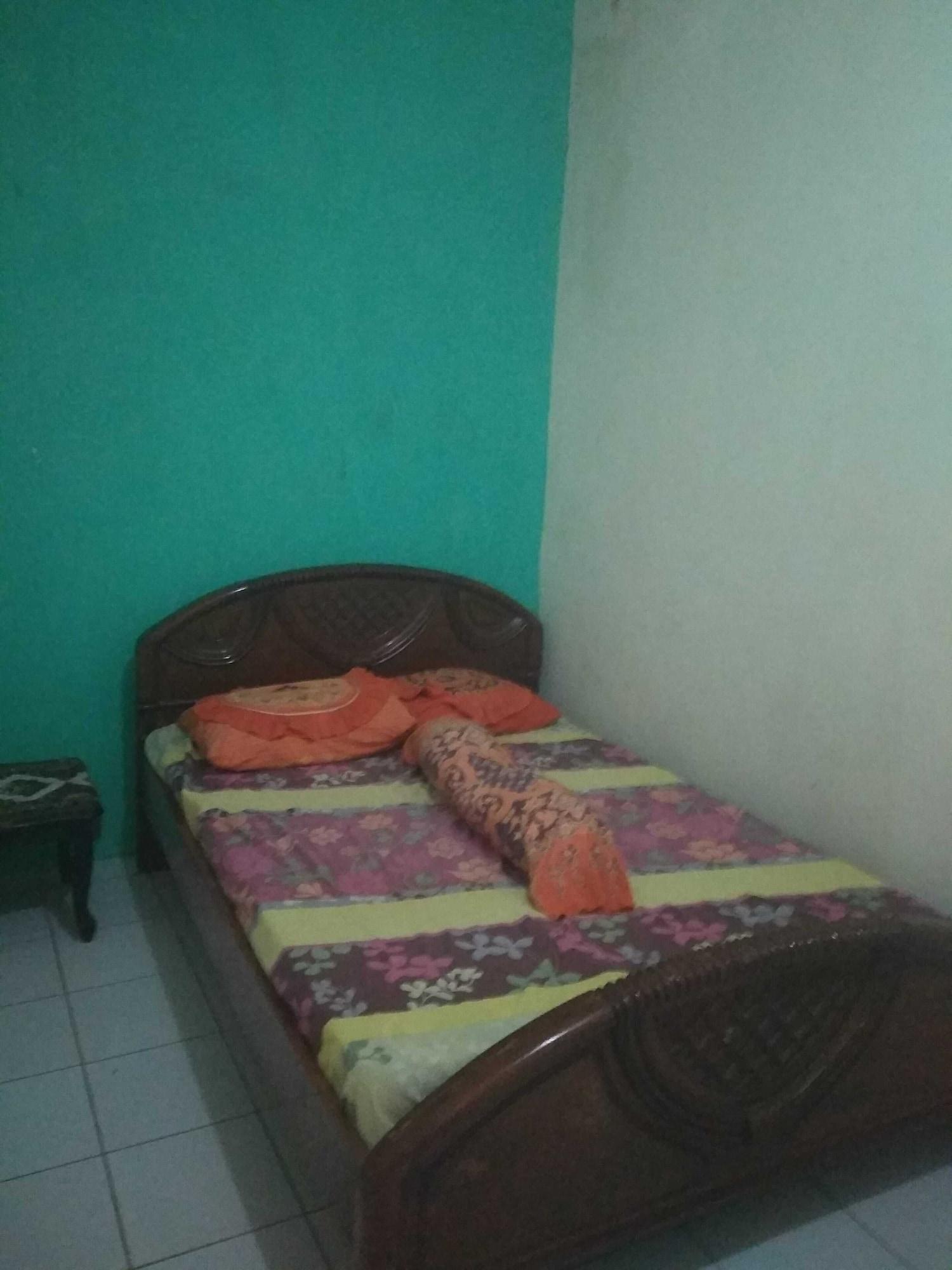 Varios Capital O 92080 Green Home Stay