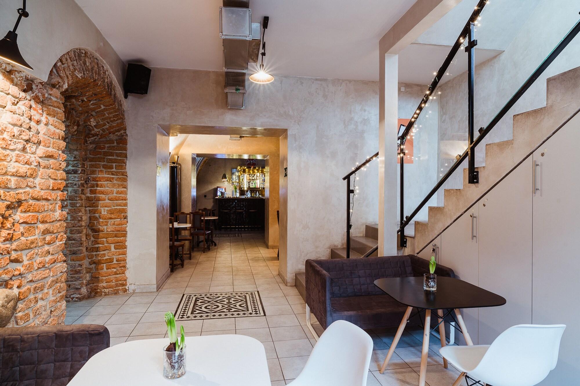 Bar/Salón Oki Doki OLD TOWN
